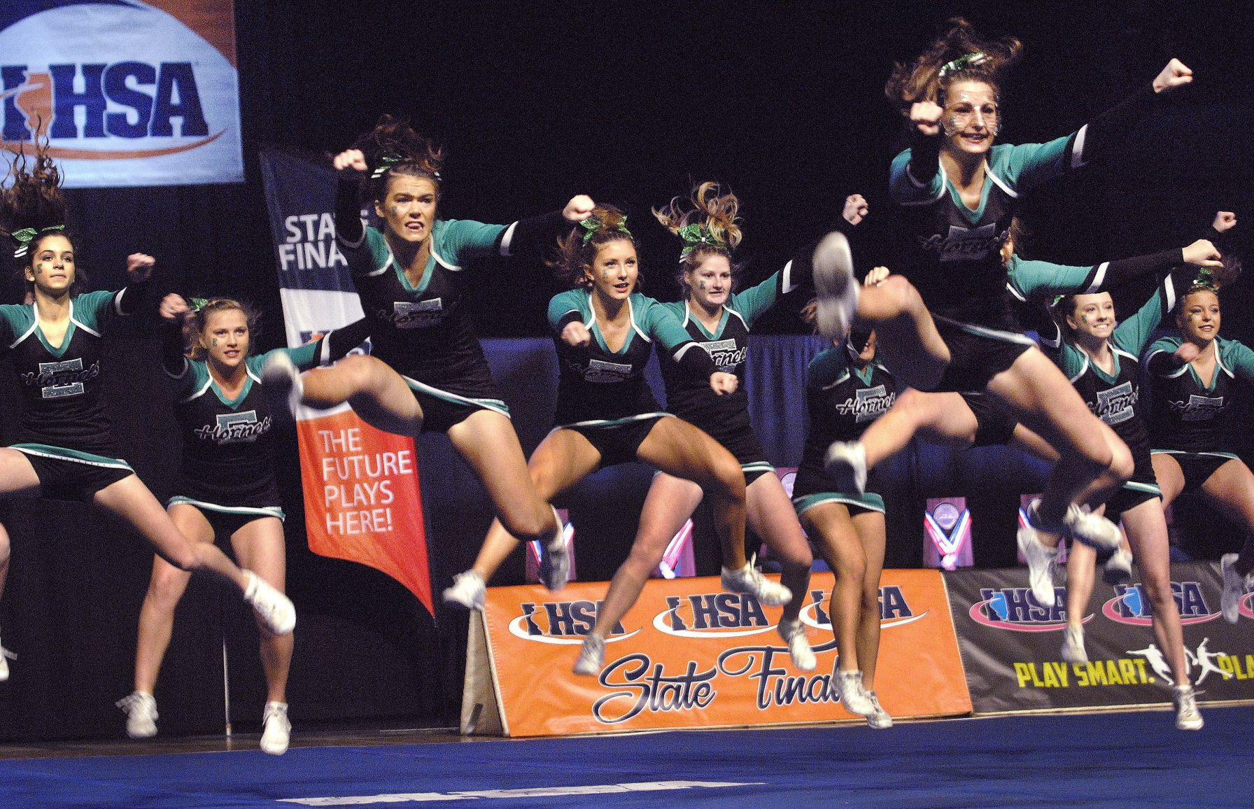 020318-blm-spt-4cheer